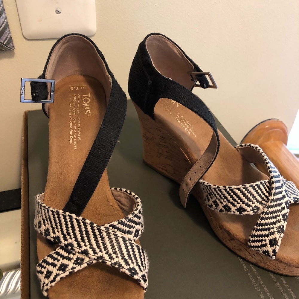 Toms size 7.5 3 inch wedge